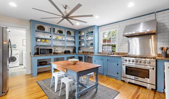 123 CORAL St, Beach Haven, NJ 08008