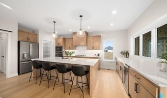 1517 W Autumn Cir, Brandon, SD 57005