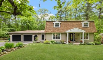 12 Robin Vale Dr, Glocester, RI 02857