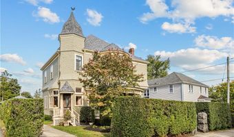 68 Kay St, Newport, RI 02840