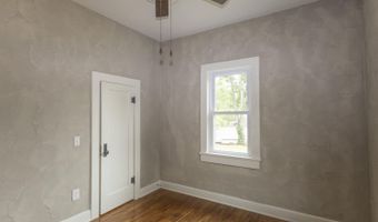 703 Johnson Ave, Ava, MO 65608