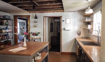 25 Charles St, Belfast, ME 04915