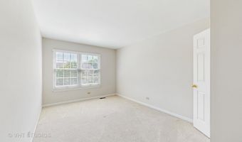 1291 White Chapel Ln, Algonquin, IL 60102