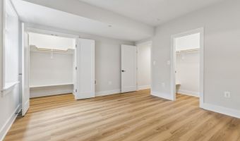 6101 BERKSHIRE Dr, Bethesda, MD 20814