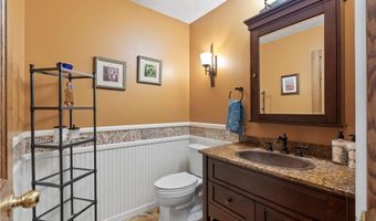 12581 Dover Dr, Apple Valley, MN 55124