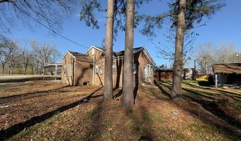 232 E Calhoun St, Bruce, MS 38915