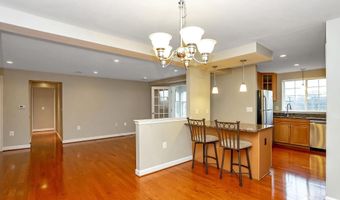 4079 S FOUR MILE RUN Dr 402, Arlington, VA 22204