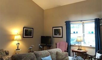 2 Marywood Ln, Cumberland, RI 02864