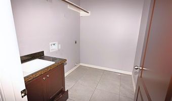 818 N 7th St, Alamo, TX 78516
