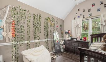 291 Old Oxford Rd, North Smithfield, RI 02896