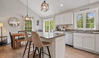361 Long Shores Dr, Barrington, NH 03825