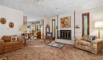 972 Reynolds Rd, Glocester, RI 02814