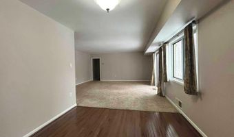 10619 WEYMOUTH St 102, Bethesda, MD 20814
