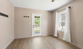 909 11th St NW, Austin, MN 55912