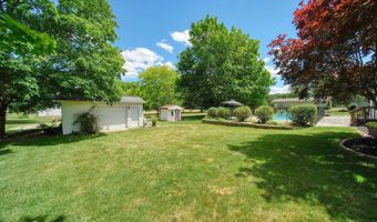 2943 Lee Marie Dr, Adrian, MI 49221