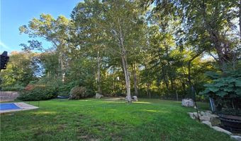 27 Rosedale Ave, Barrington, RI 02806