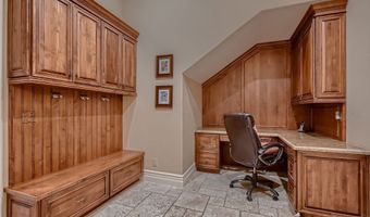 2845 Red Arrow Dr, Las Vegas, NV 89135