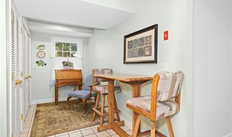 119 Corey Ln, Middletown, RI 02842