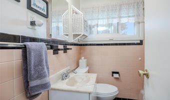 3422 Great Neck Rd, Amityville, NY 11701