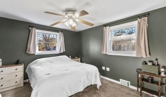 26 Algerine St, Berkley, MA 02779