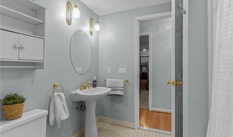 44 Knoll Pl D, North Providence, RI 02904