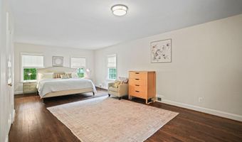5320 ALBEMARLE St, Bethesda, MD 20816