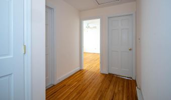 153 12th St, Belford, NJ 07718