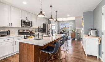 2759 Bristol Ridge Dr, Ann Arbor, MI 48105
