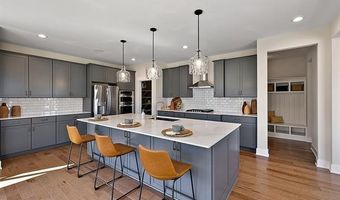 6151 N TRAILWOODS Dr, Ann Arbor, MI 48103