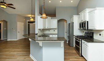 1736 Ashwood Dr SW, Altoona, IA 50009