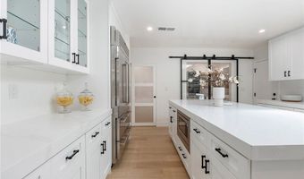 16430 Dorado Dr, Encino, CA 91436