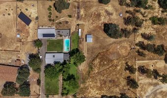 16832 Bunny Ln, Anderson, CA 96007