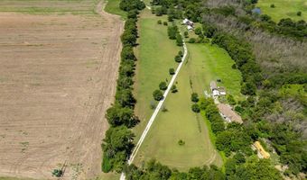 150 Private Road 311, Abbott, TX 76621