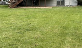 1102 Willow Dr, Aberdeen, SD 57401