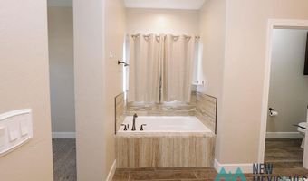 3712 Ederd Dr, Carlsbad, NM 88220