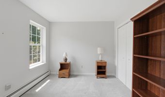 50 Hoskins Rd, Bloomfield, CT 06002