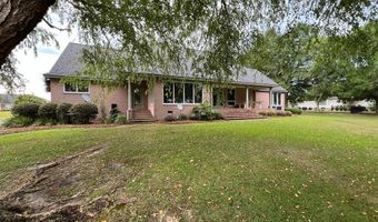 131 Lakeview Ct, Adel, GA 31620