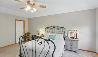 1250 Orchard Glen Dr, Amherst, OH 44001