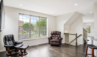 22635 NAUGATUCK Sq, Ashburn, VA 20148