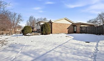818 RUMPLE Ln, Addison, IL 60101