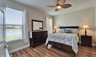 5422 SUNSET FALLS Dr, Apollo Beach, FL 33572