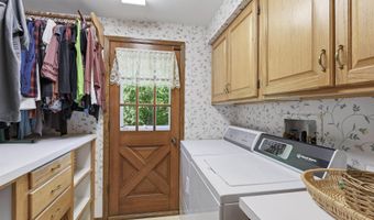 W2530 BROOKHAVEN Drive, Appleton, WI 54915