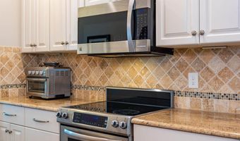 216 Wendhurst Ct, Apex, NC 27502
