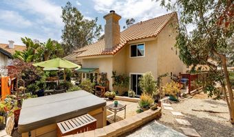 2708 Grove Ave, Carlsbad, CA 92008