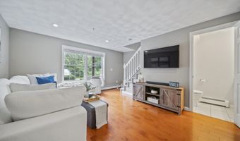 2 Taylor Mill Rd 1, Atkinson, NH 03811