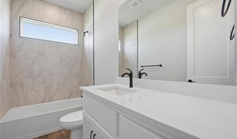 1413 N 163rd St, Basehor, KS 66007