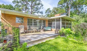 23 Adams St, Apalachicola, FL 32320