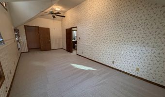 709 N St, Aurora, NE 68818