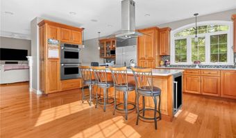 51 Reservoir Rd, Cumberland, RI 02864