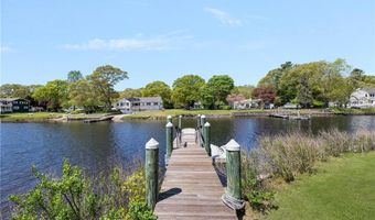 106 N River Dr, Narragansett, RI 02882